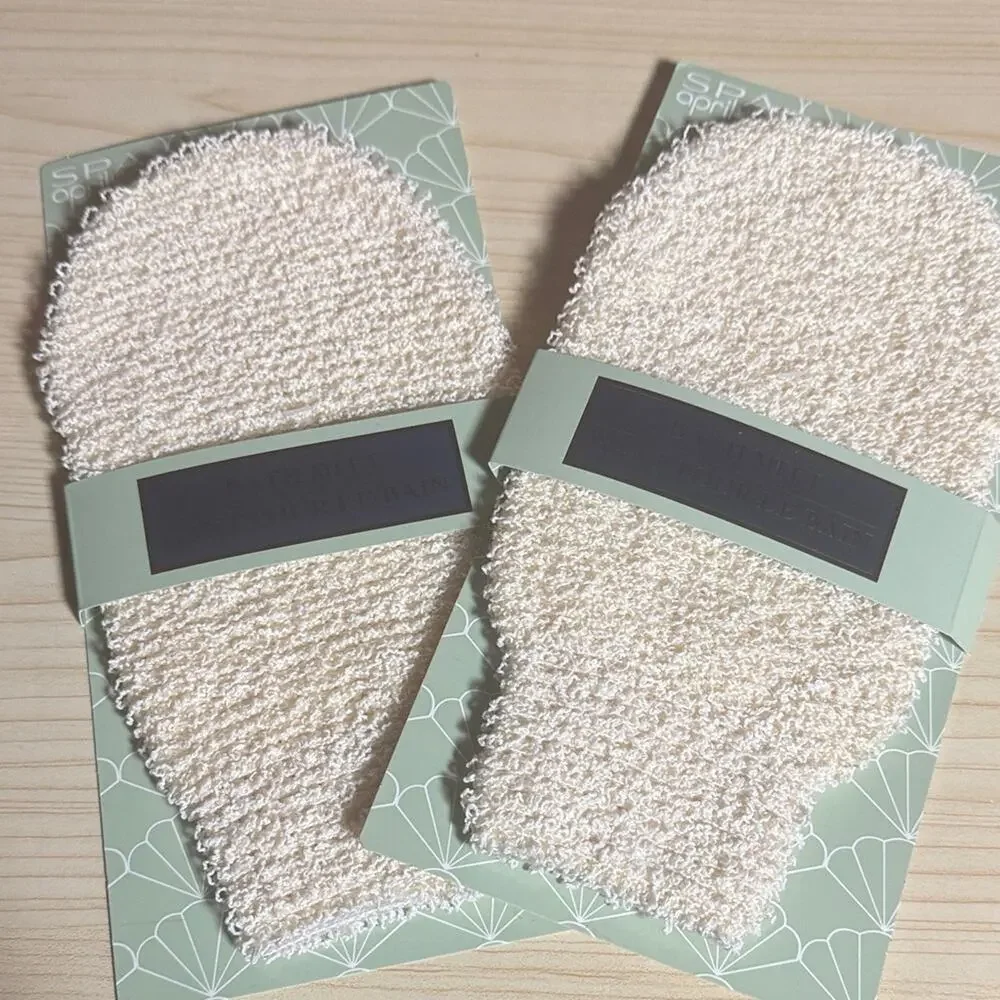 Exquisite Cream Bath Mitts for Gentle Cleansing